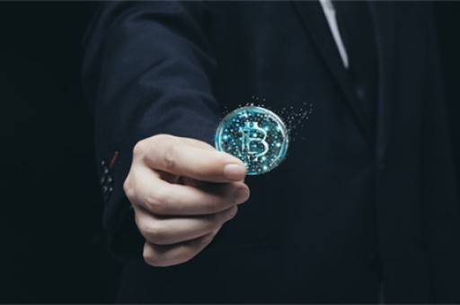 “仅退款引发商家极端要求”登热搜，律师称教唆毁坏商品违法